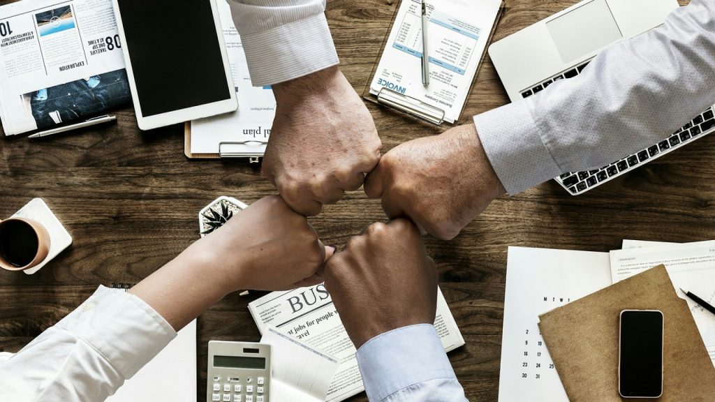 Comment développer la cohésion d'équipe en entreprise pour  améliorer les  performances ?